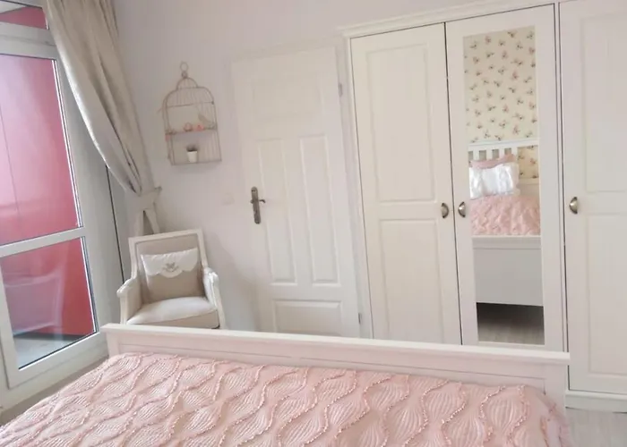 Romantic Style Alexanderplatz Apartment Berlin