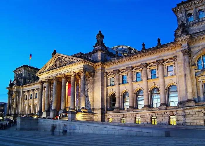 Romantic Style Alexanderplatz Apartment *